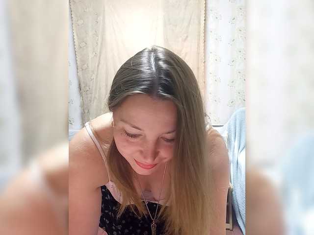 VselenaSun402 live webcam show