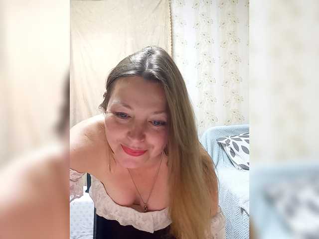 VselenaSun402 live webcam show