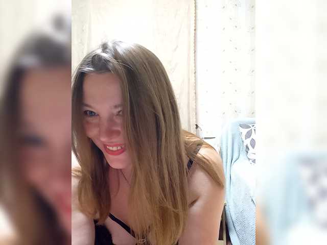 VselenaSun402 live cam on BongaCams
