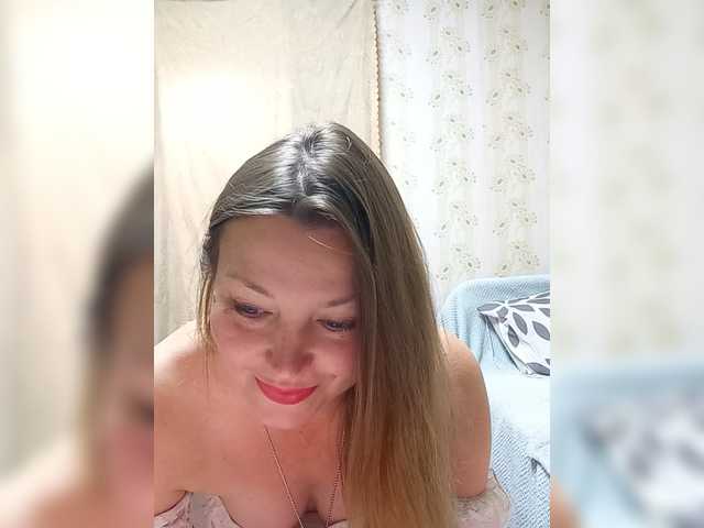 VselenaSun402 live webcam show