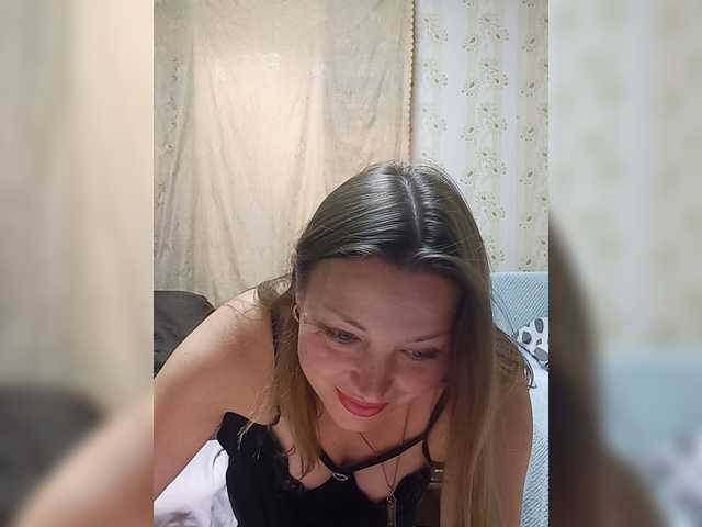 VselenaSun402 live cam on BongaCams