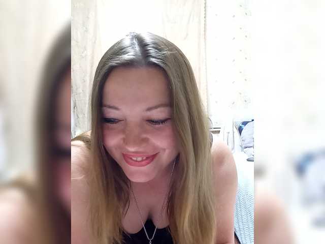 VselenaSun402 live cam on BongaCams