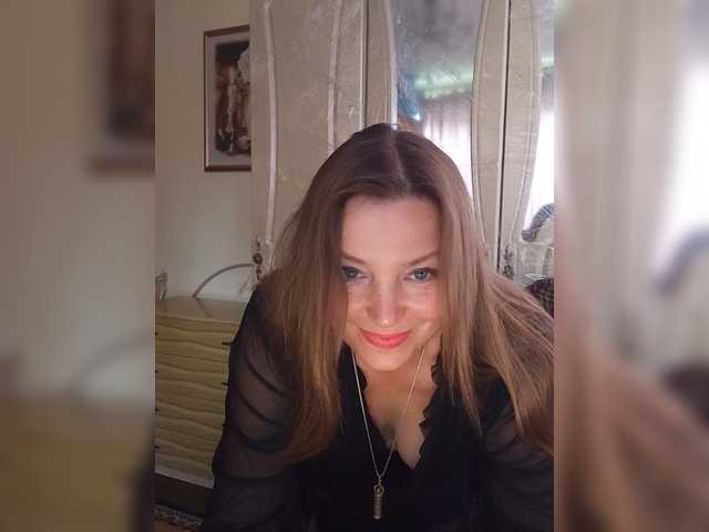 VselenaSun402 live cam preview