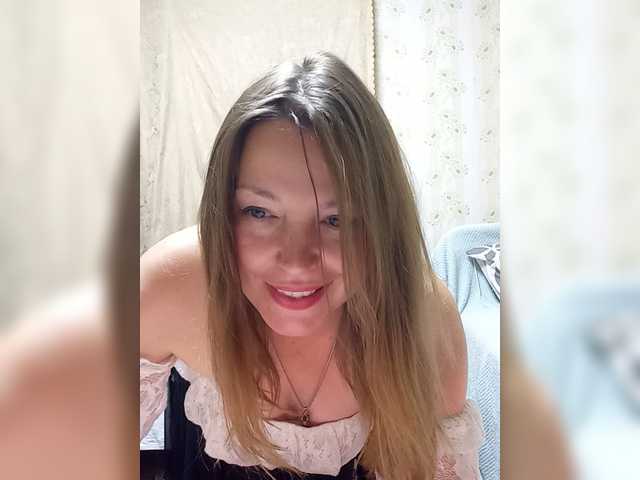VselenaSun402 live cam on BongaCams