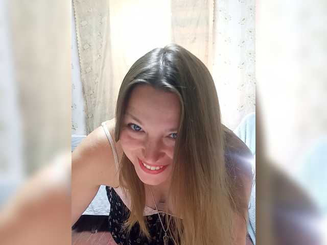 VselenaSun402 live webcam show