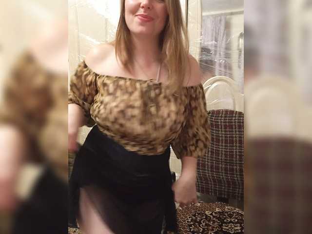 VselenaSun402 live cam on BongaCams