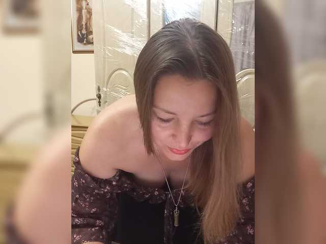 VselenaSun402 live cam on BongaCams