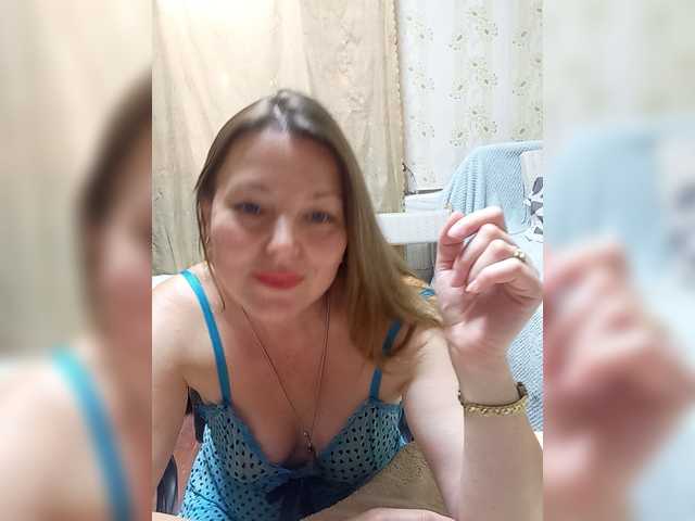 VselenaSun402 live cam on BongaCams