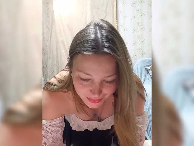 VselenaSun402 live webcam show