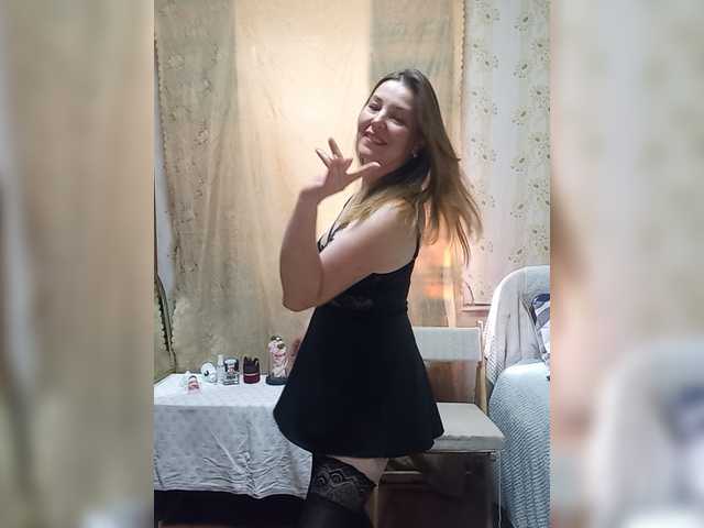 VselenaSun402 live cam on BongaCams
