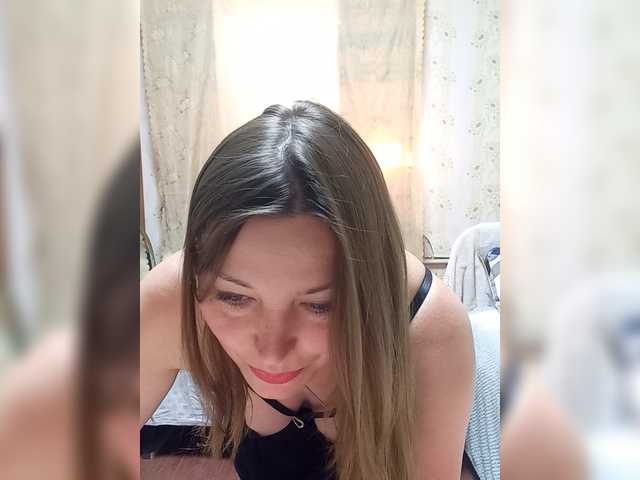 VselenaSun402 live cam on BongaCams