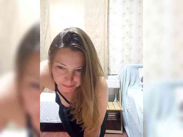 Vselenasun402's cam show statistics and live stream