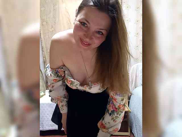 VselenaSun402 Live Webcam on BongaCams