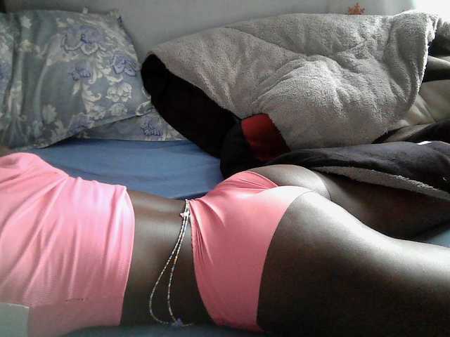 Tightpussy live cam on BongaCams