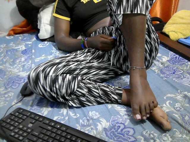 Tightpussy live cam on BongaCams