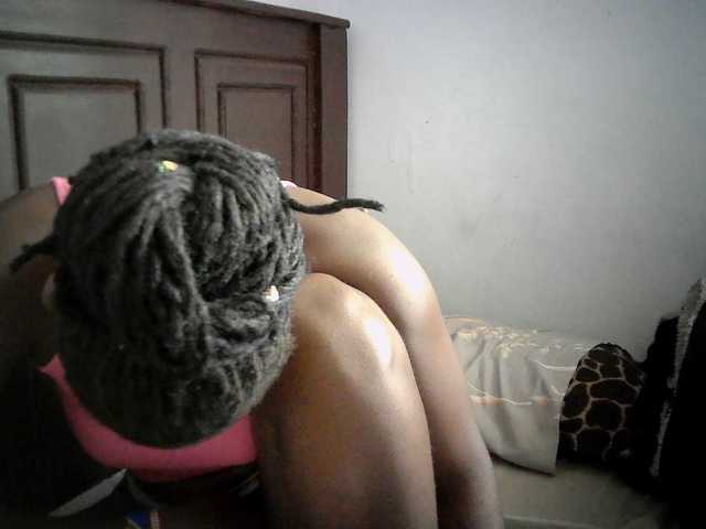 Tightpussy live cam on BongaCams