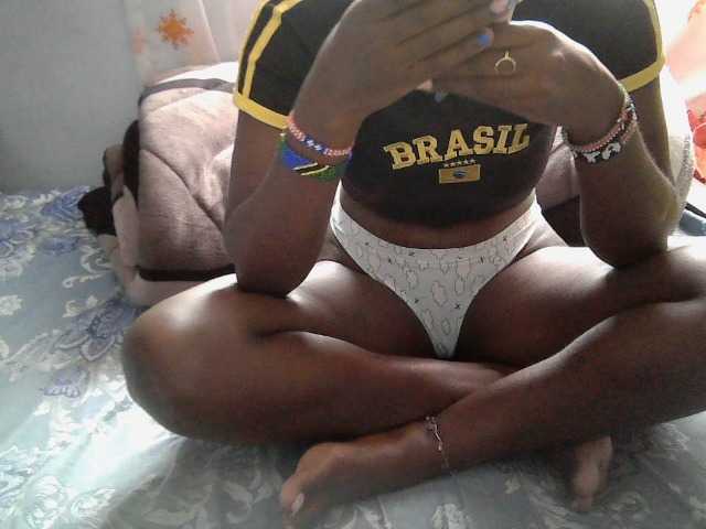 Tightpussy live cam on BongaCams