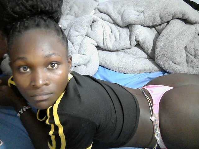 Tightpussy live cam on BongaCams