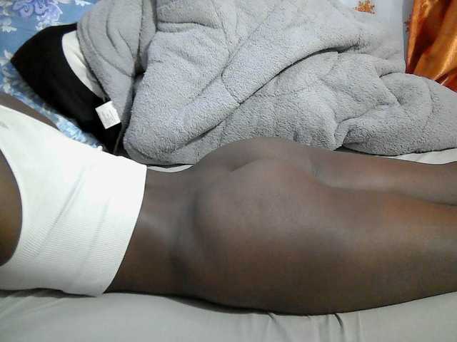 Tightpussy live cam on BongaCams