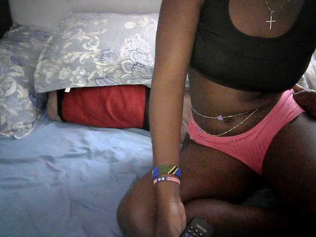 Tightpussy live cam on BongaCams