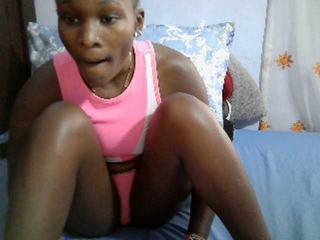 Tightpussy live cam on BongaCams