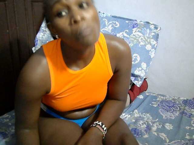 Tightpussy live cam on BongaCams