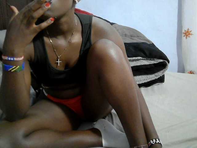 Tightpussy live cam on BongaCams