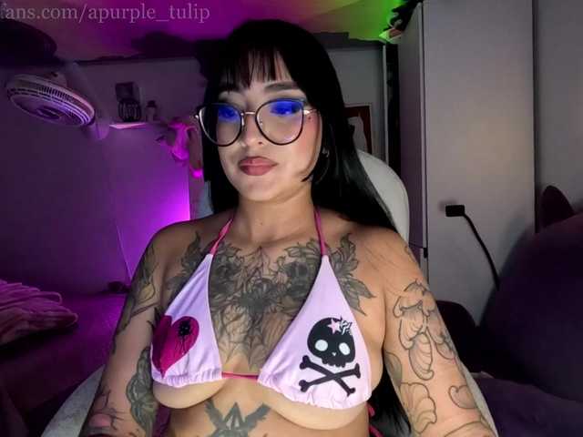 apurpletulip live cam on BongaCams