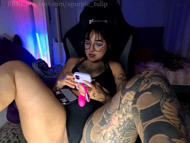 apurpletulip live cam on BongaCams
