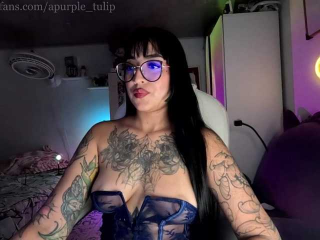 apurpletulip live cam on BongaCams