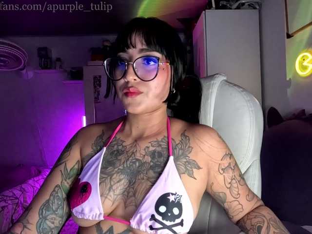 apurpletulip live cam on BongaCams