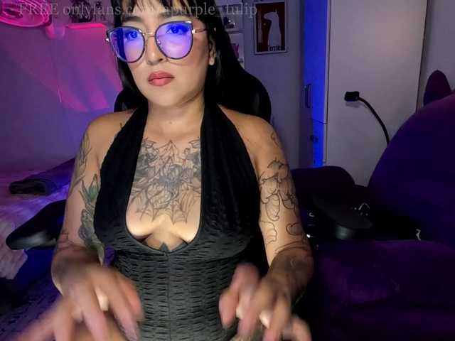 apurpletulip live cam on BongaCams
