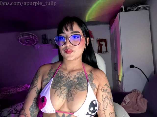 apurpletulip live cam on BongaCams