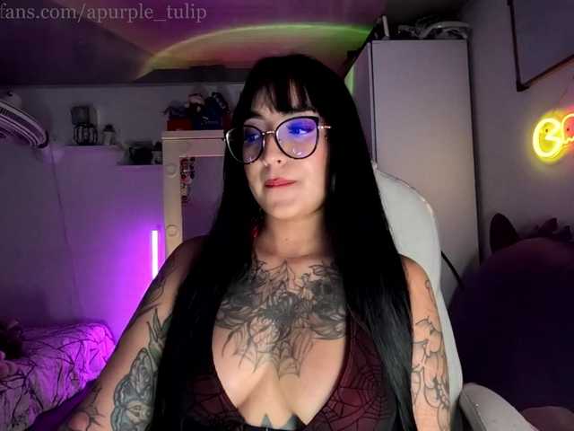 apurpletulip live cam on BongaCams