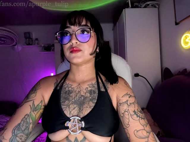 apurpletulip live cam on BongaCams