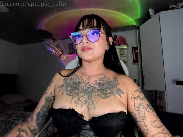 apurpletulip live cam on BongaCams
