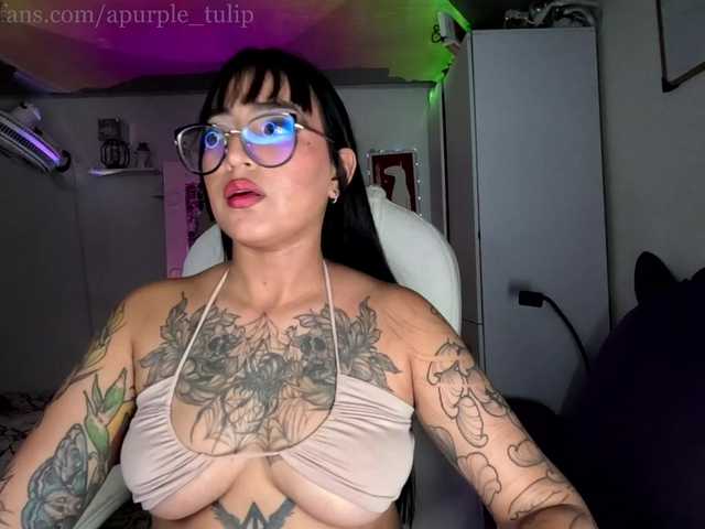 apurpletulip live cam on BongaCams