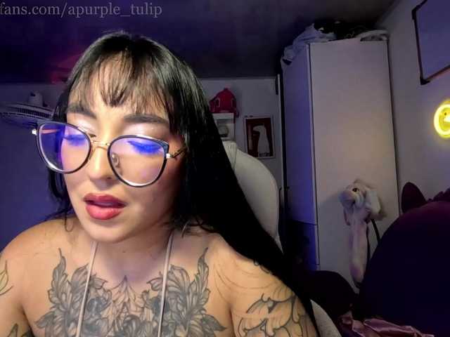 apurpletulip live cam on BongaCams