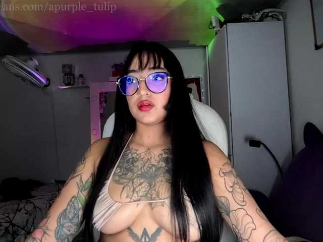 apurpletulip live cam on BongaCams