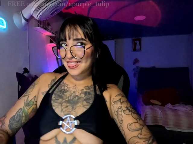 apurpletulip live cam on BongaCams
