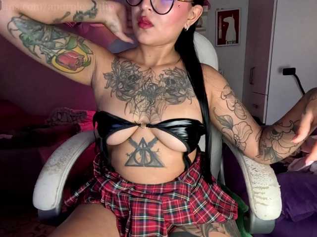 apurpletulip live cam on BongaCams