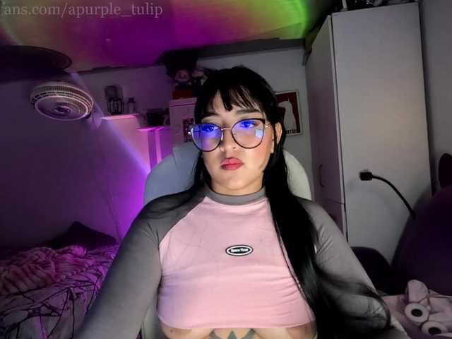 apurpletulip live cam on BongaCams