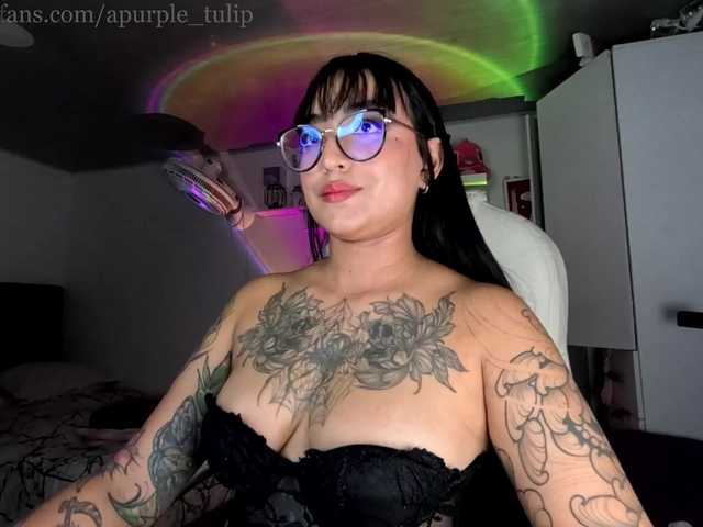 apurpletulip live cam on BongaCams