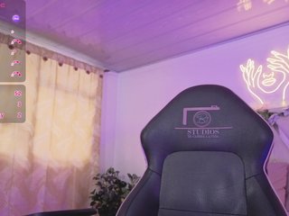 ZURY-TAY Porn Show