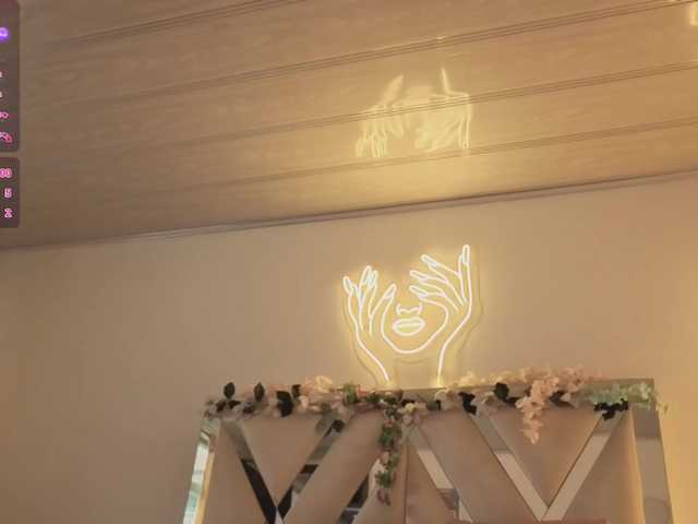 ZURY-TAY live cam on BongaCams