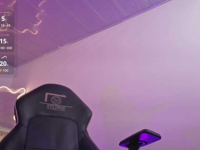 ZURY-TAY live cam on BongaCams