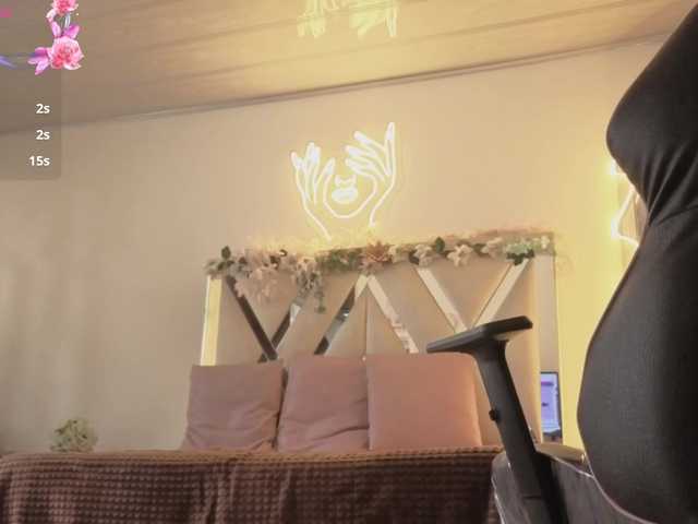 ZURY-TAY live cam on BongaCams