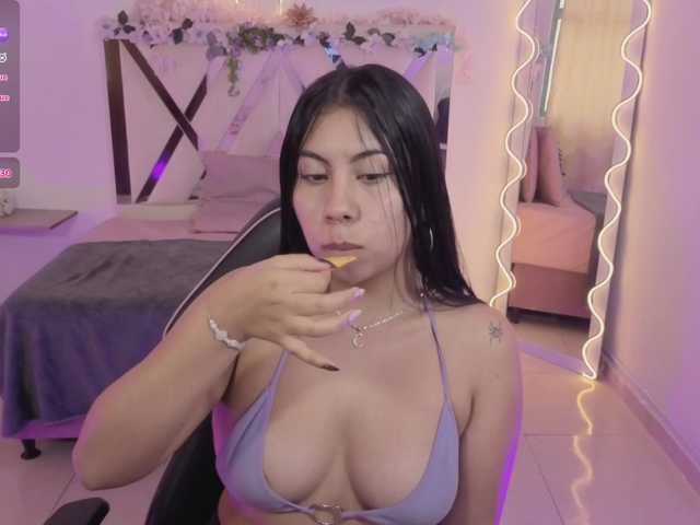 ZURY-TAY live cam on BongaCams