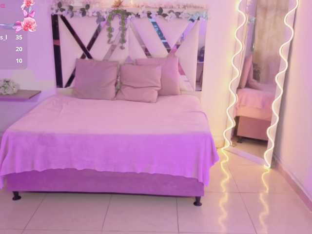 ZURY-TAY live cam on BongaCams