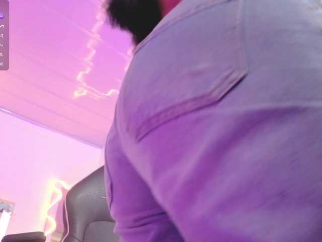 ZURY-TAY live cam on BongaCams